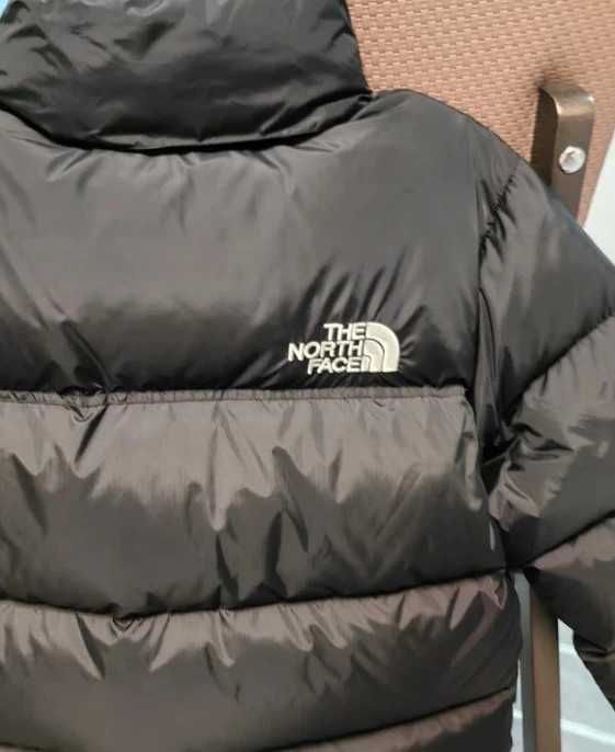 Czarna-kurtka -ITNFI- NorthFace-700-Rozmiary-S