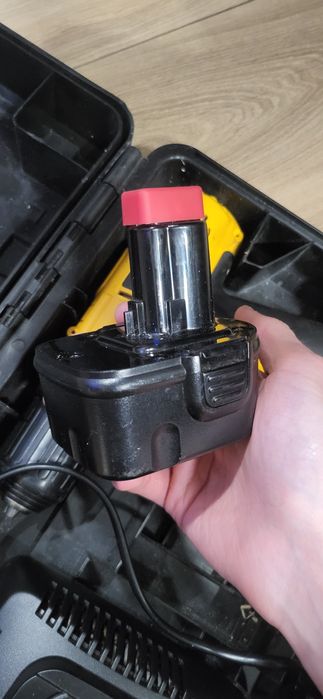 Шуруповерт dewalt