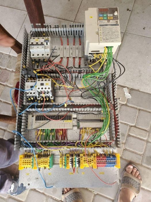 Преобразователей частоты Omron 3g3mv a4015 1.5 Kw