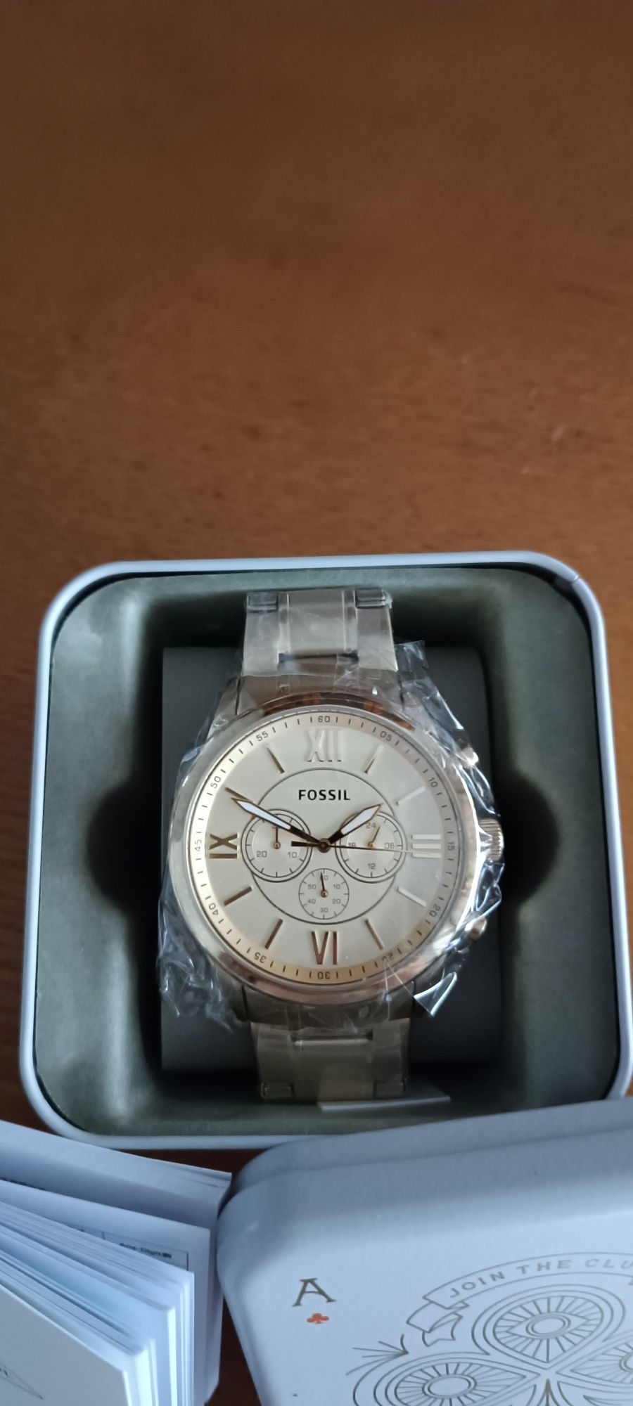 Relógio  FOSSIL dourado NOVO