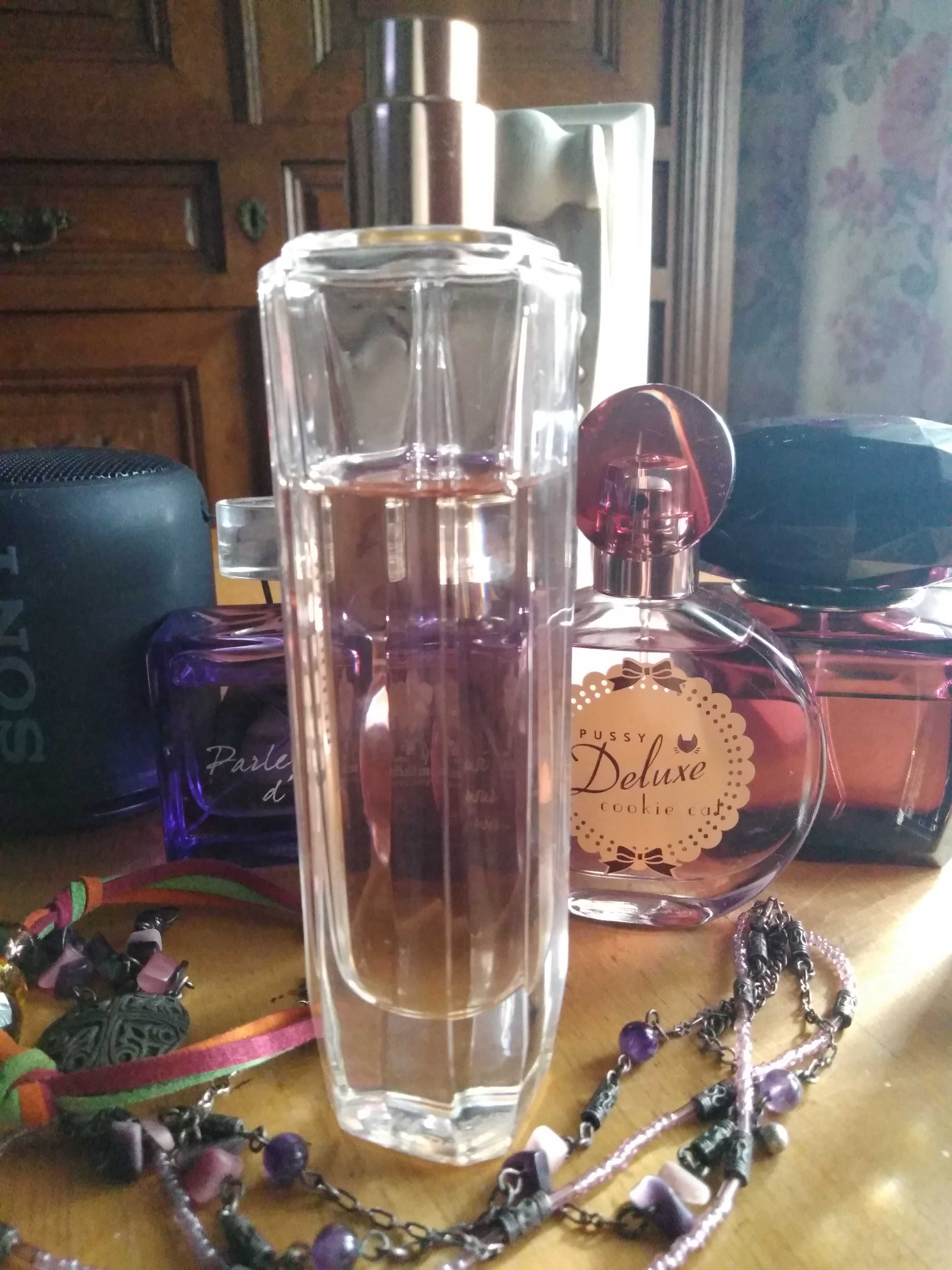 Burberry Body perfumy  edp.Klasyczne. 70 ml.Trwałe.