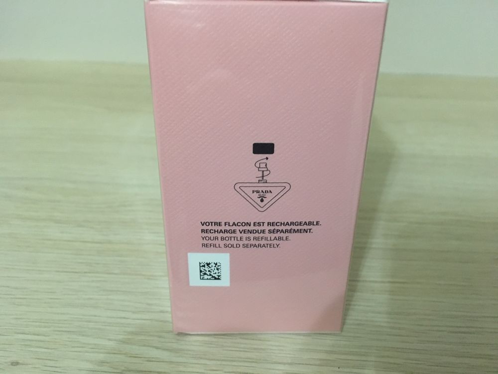 Prada Paradoxe Virtual Floers