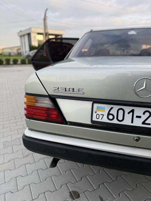 Mercedes-benz w124