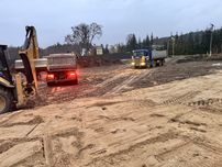 Transport czteroośką wynajem piasek żwir kamień gruz ziemia