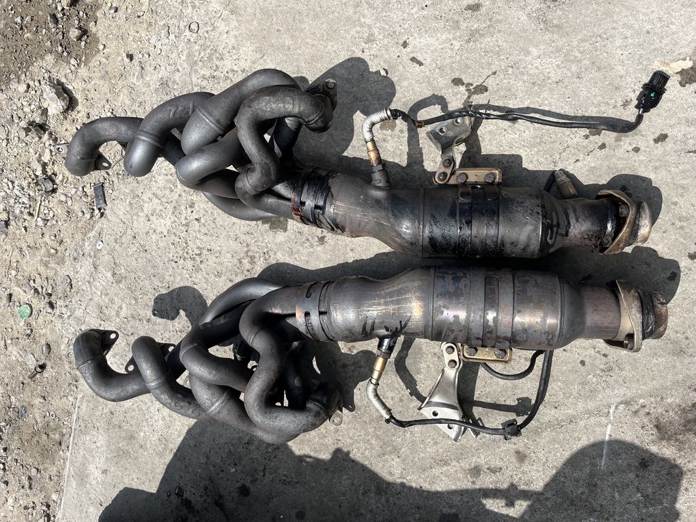 Kolektor wydechowy prawy barany bmw m5 e60 m6 v10 katalizatory s85b50