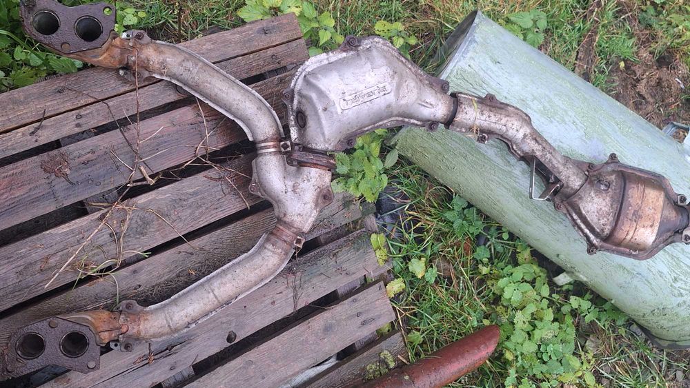 Układ wydechowy wydech katalizator kolektor  Subaru 2.0