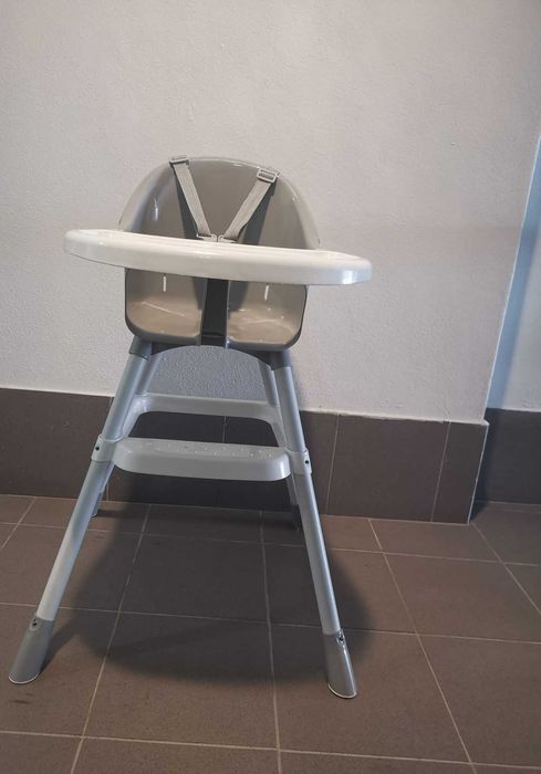 Cadeira de refeições