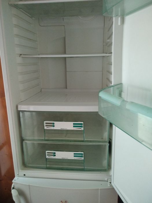 Холодильник два компресори