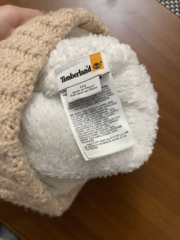 Пудрова жіноча шапка timberland