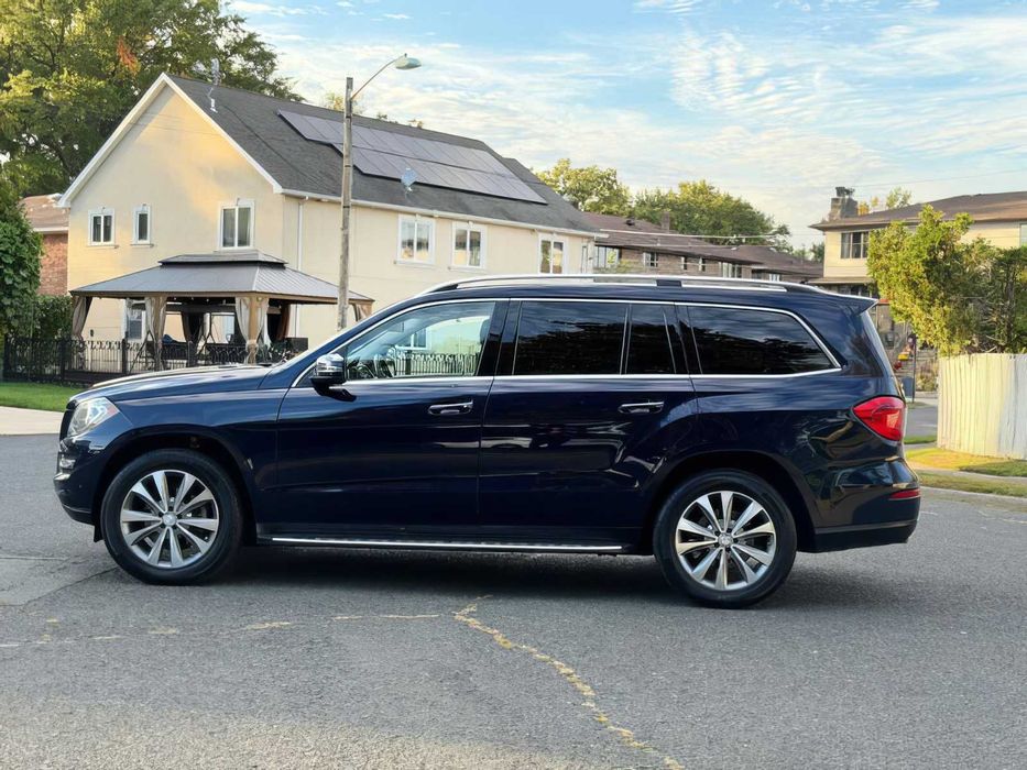 Mercedes-Benz GL-Class      2015