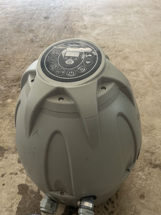 Фільтир і підігрівач води Lay-z-spa фірми Bestway