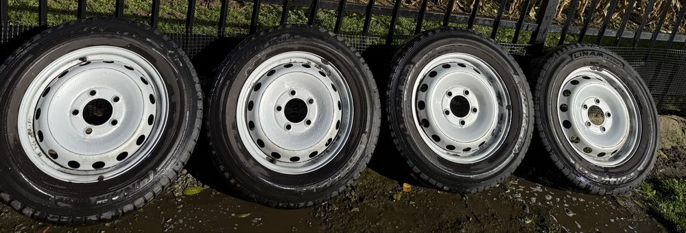 Kola zimowe dostawcze - opony zimowe  z felgami Linam Vano1 215/65R16C