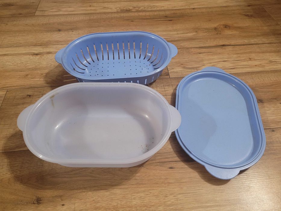 Zestaw starych naczyń Tupperware