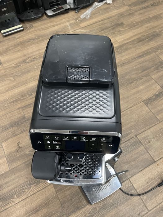 Кавомашина Philips LatteGo Series 4300 2022 р 5 тис порцій