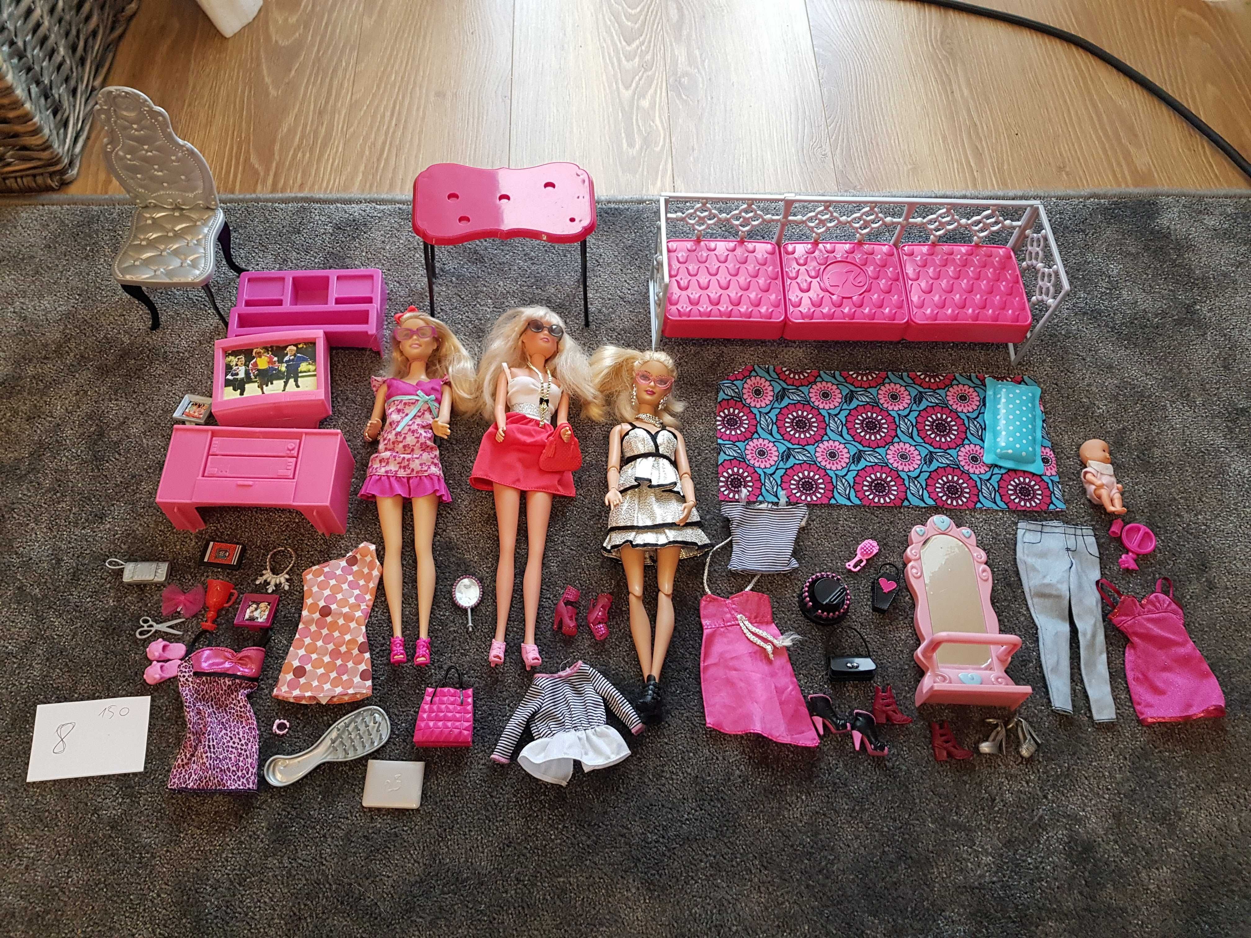 Zestaw salon 2 lalka Barbie meble mebelki ubranka
