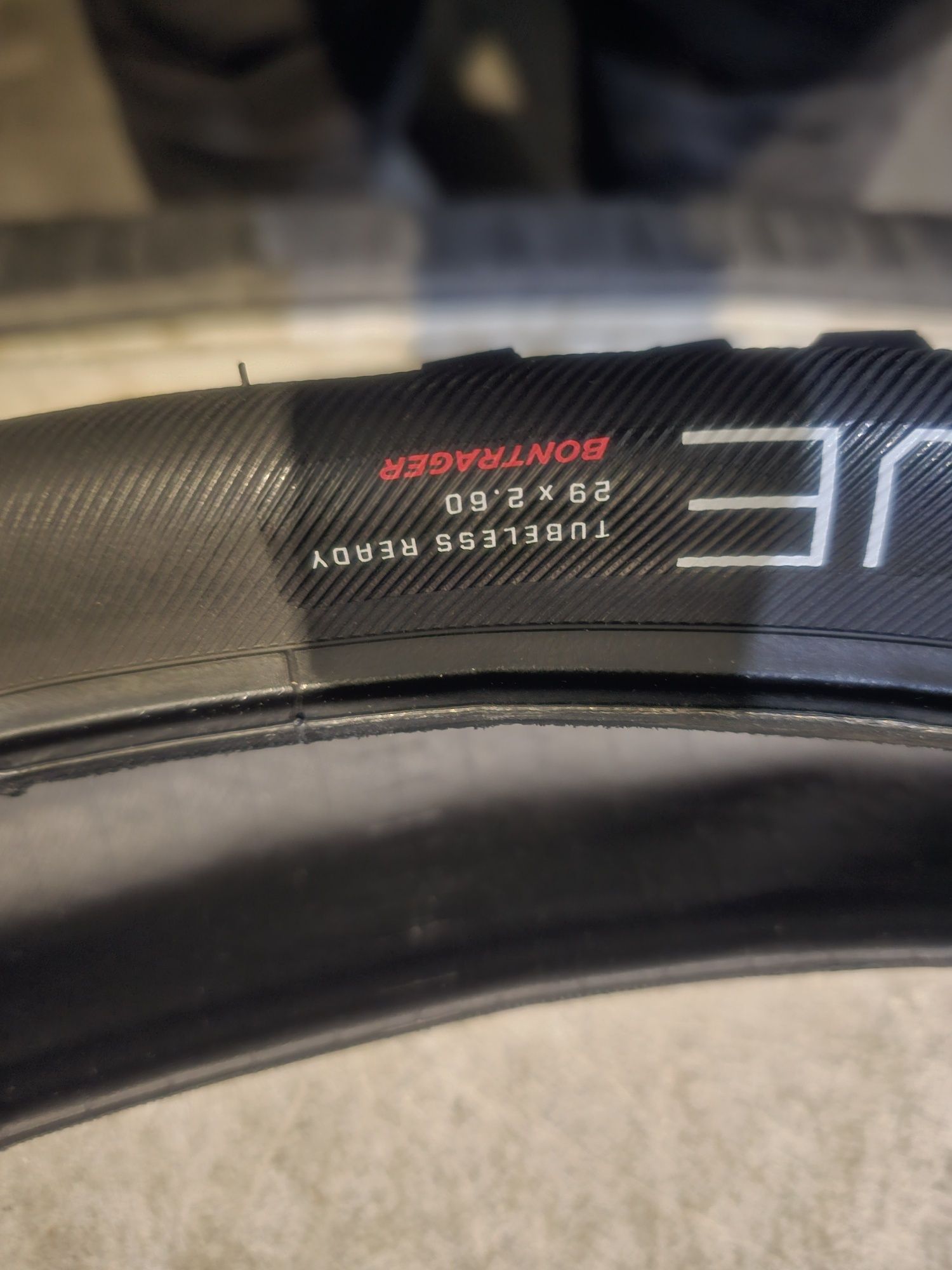 Opona BONTRAGER XR4 Team Issue TLR 2 sztuki29"x2.6