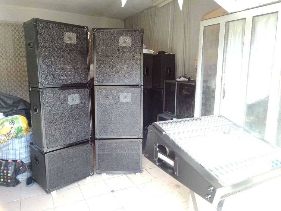 Super pechincha PA Dynacord 6 colunas + mesa amplificada.
