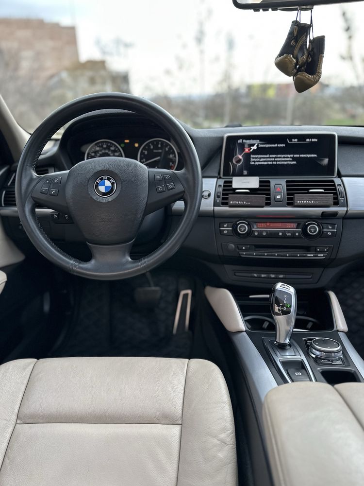BMW X5 E70 2011 3.0 Бензин