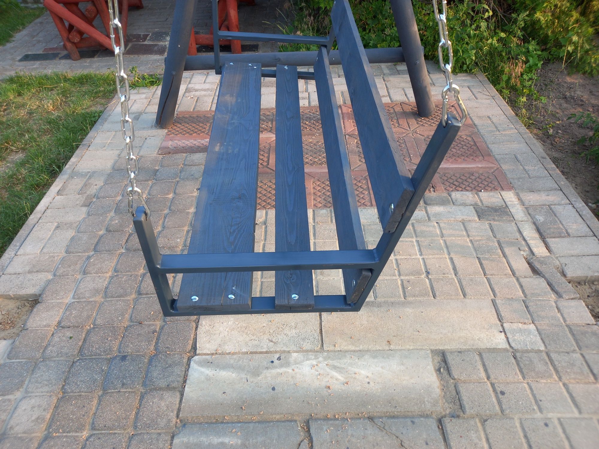 Huśtawka  ogrodowa ławka bujana stalowy stelarz siedziska