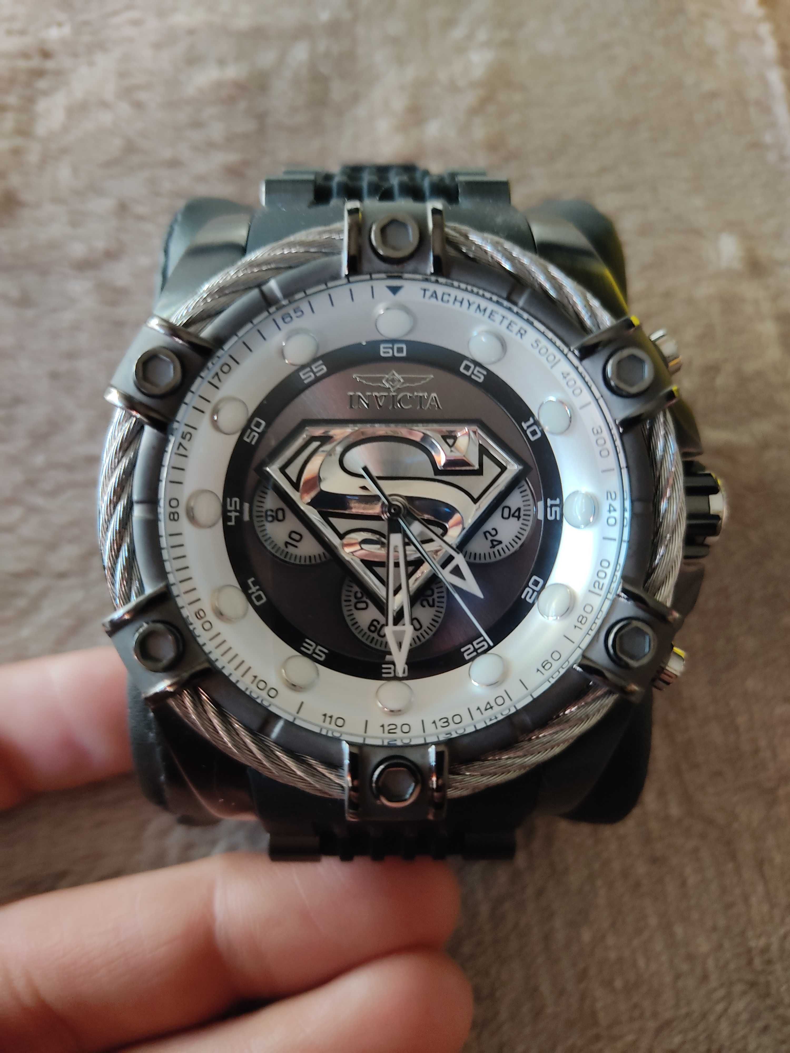 Relógio Quartz DC Comics Invicta