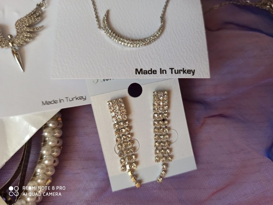 Біжутерія нова! Якісна не темніє