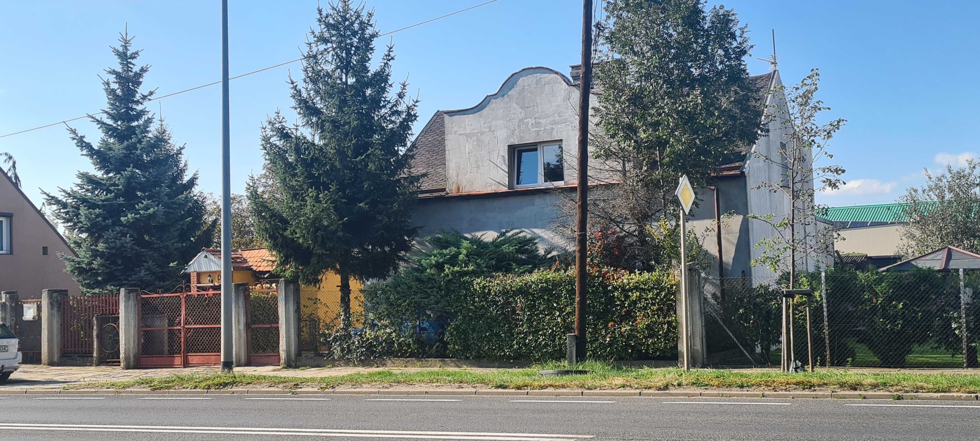 Sprzedam dom parterowy z poddaszem uzytkowym