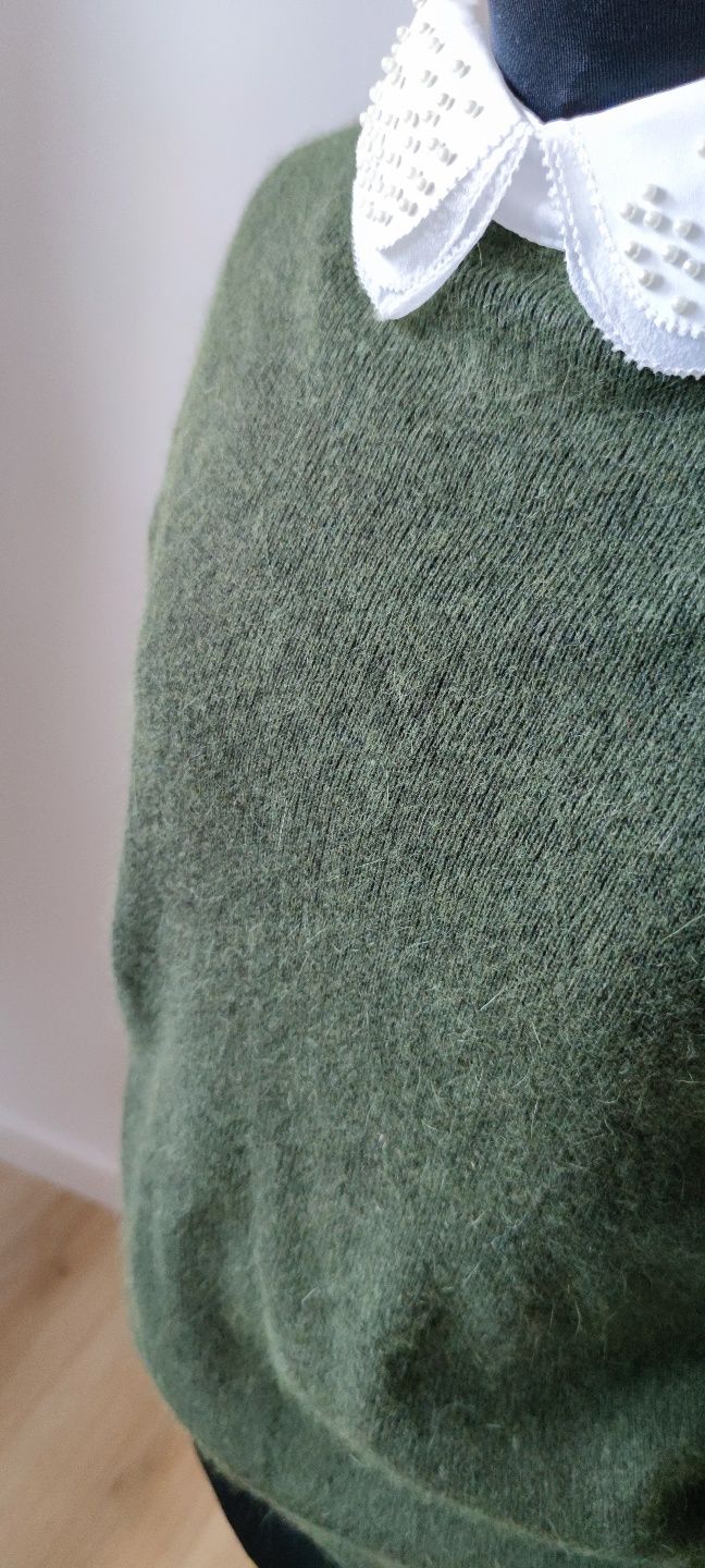 Moherowy sweter sweterek zgniła zieleń S/M z kołnierzykiem