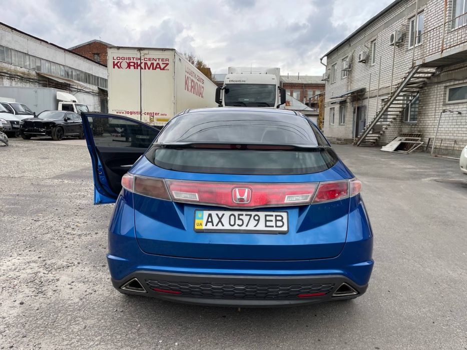 Honda Civic 5d 2006 року