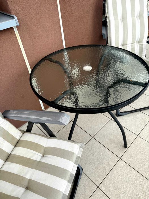 Zestaw balkonowy: szklany stół + 2 krzesła z poduszkami