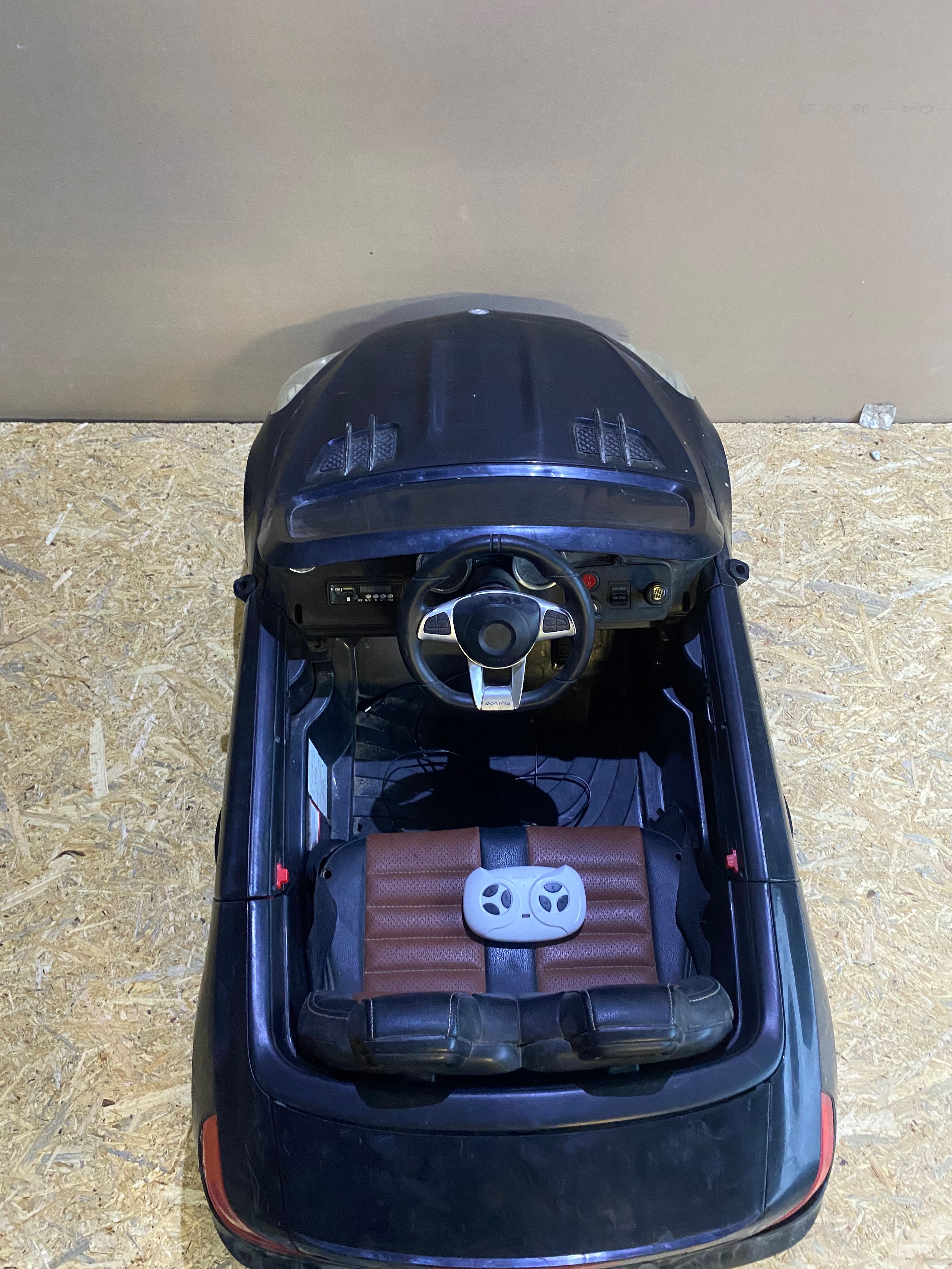 Auto na akumulator Mercedes