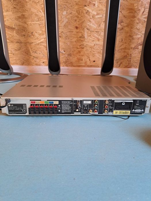 Kino domowe LG DVD-CD MODEL LH-T551 TB