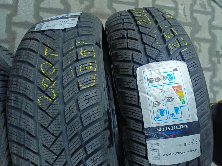 Nowe opony zimowe 205/60/17 vredestein 2 sztuki 2019r