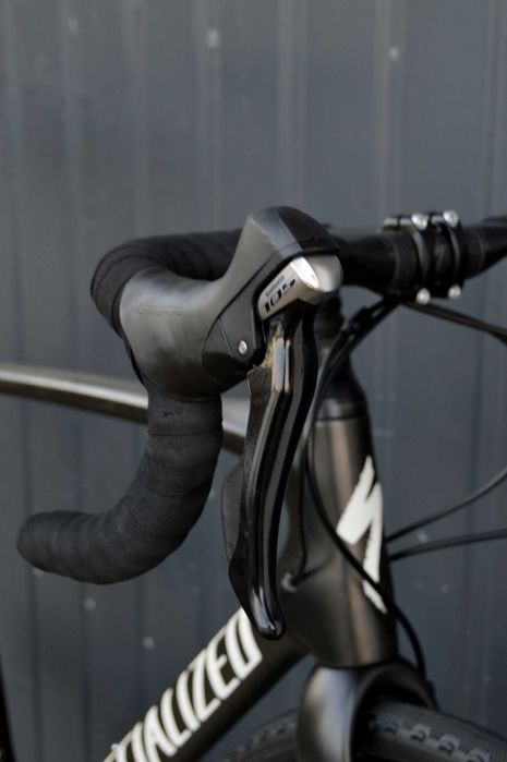 Komfortowy z amortyzatorem SPECIALIZED ROUBAIX 56 DISC GRX 105 szosa