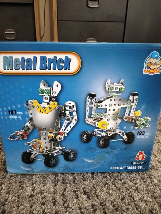 Robot metalowy do złorzenia
