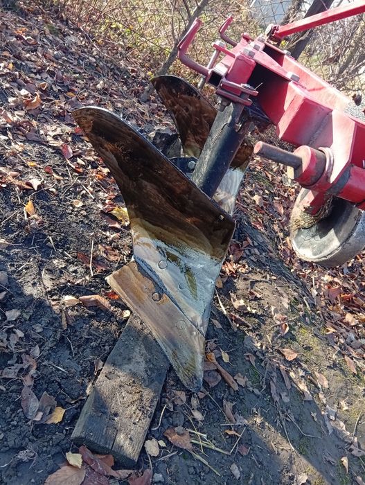 Продам Плуг 2-25