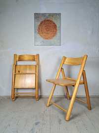 Krzesła drewniane, rozkładane.