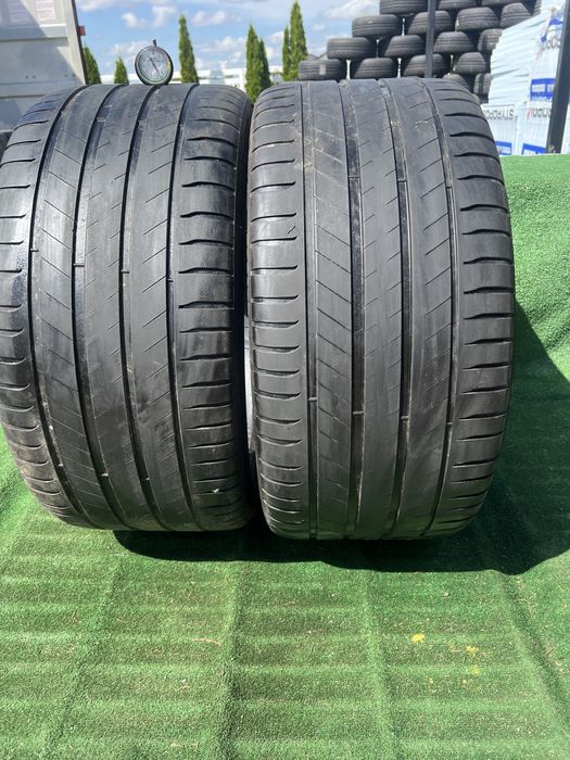 * Opona Michelin 295/35/21 para