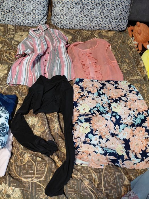 Продам жіночий одяг на вагу