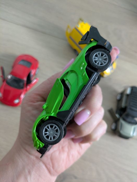 Набір машинок інерційні