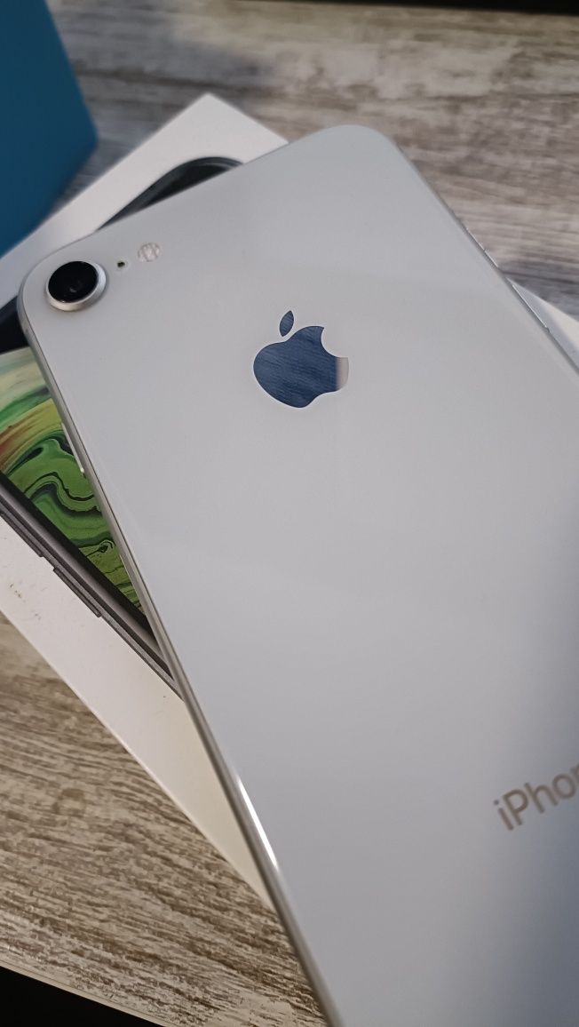 iPhone 8 impecável desbloqueado bateria 100%
