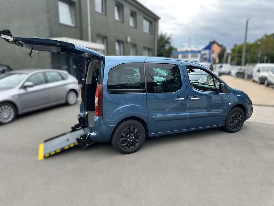 Viatura Adaptada Automática  5Lugares + Cadeira de Rodas  com Garantia