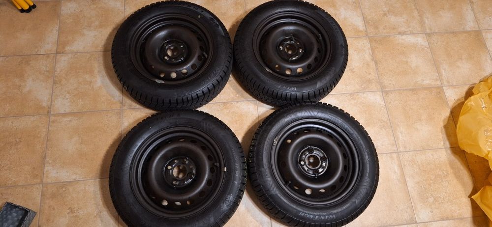 Koła zimowe 175/65/r14, felgi 4x98 z fiata