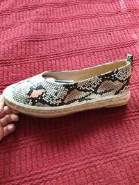 Buty espadryle..