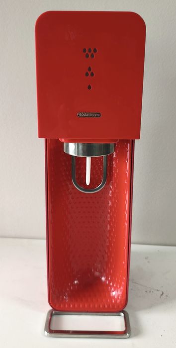 SodaStream czerwony saturator do wody.