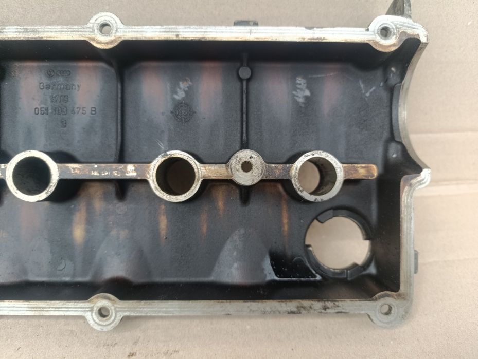 Кришка клапанів 2.0 16V Passat B3 B4 Golf Audi 80 100 c4 A6 A4 Seat