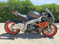 Aprilia rsv4 rr irrepreensível