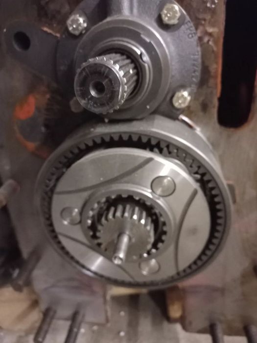 Części Same pokrywa skrzyni biegów same titan,rubin 145,150,160,165,190,Lamborgini racing,deutz agrotron,hurliman,84546.0,skrzynia,pokrywa ,spręgło,wałek,kosz,cewka,koło zębate,zwolnica,obudowa