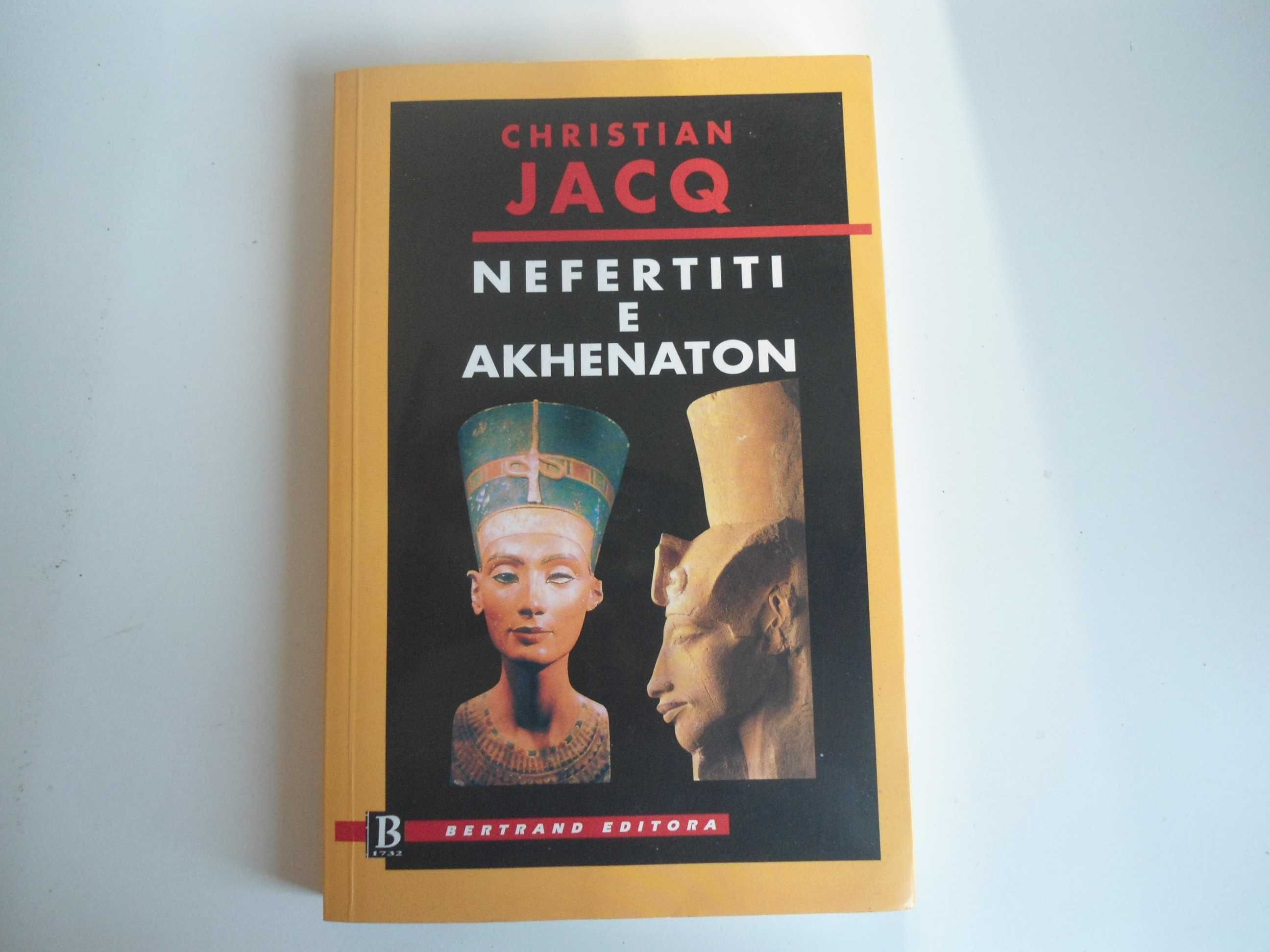 Nefertiti e Akhenaton por Christian Jacq