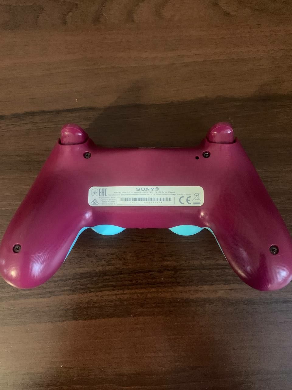 Продам dualshock 4