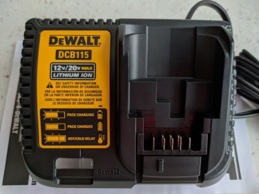 Зарядное устройство DeWalt 112,115,118